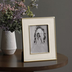 Frame Encanto Cream 5 x 7