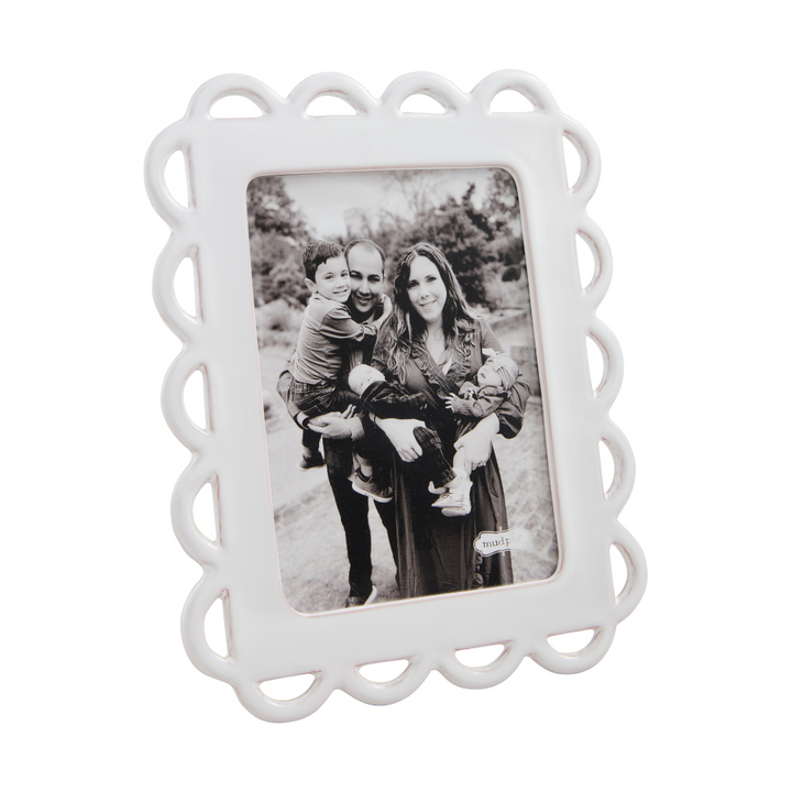 Scallop Frame