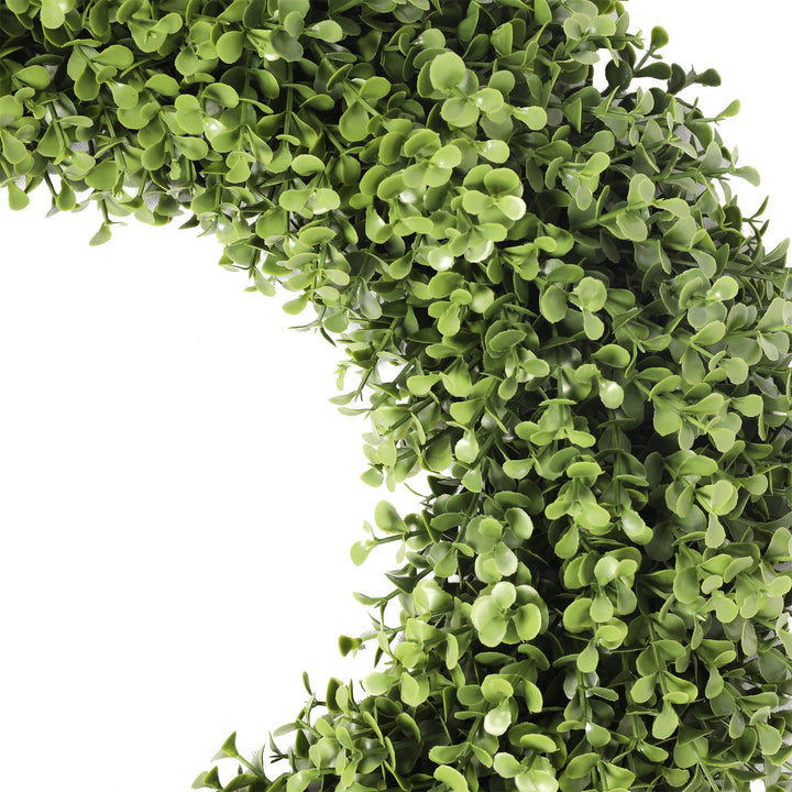 Boxwood Wreath, UV 19"