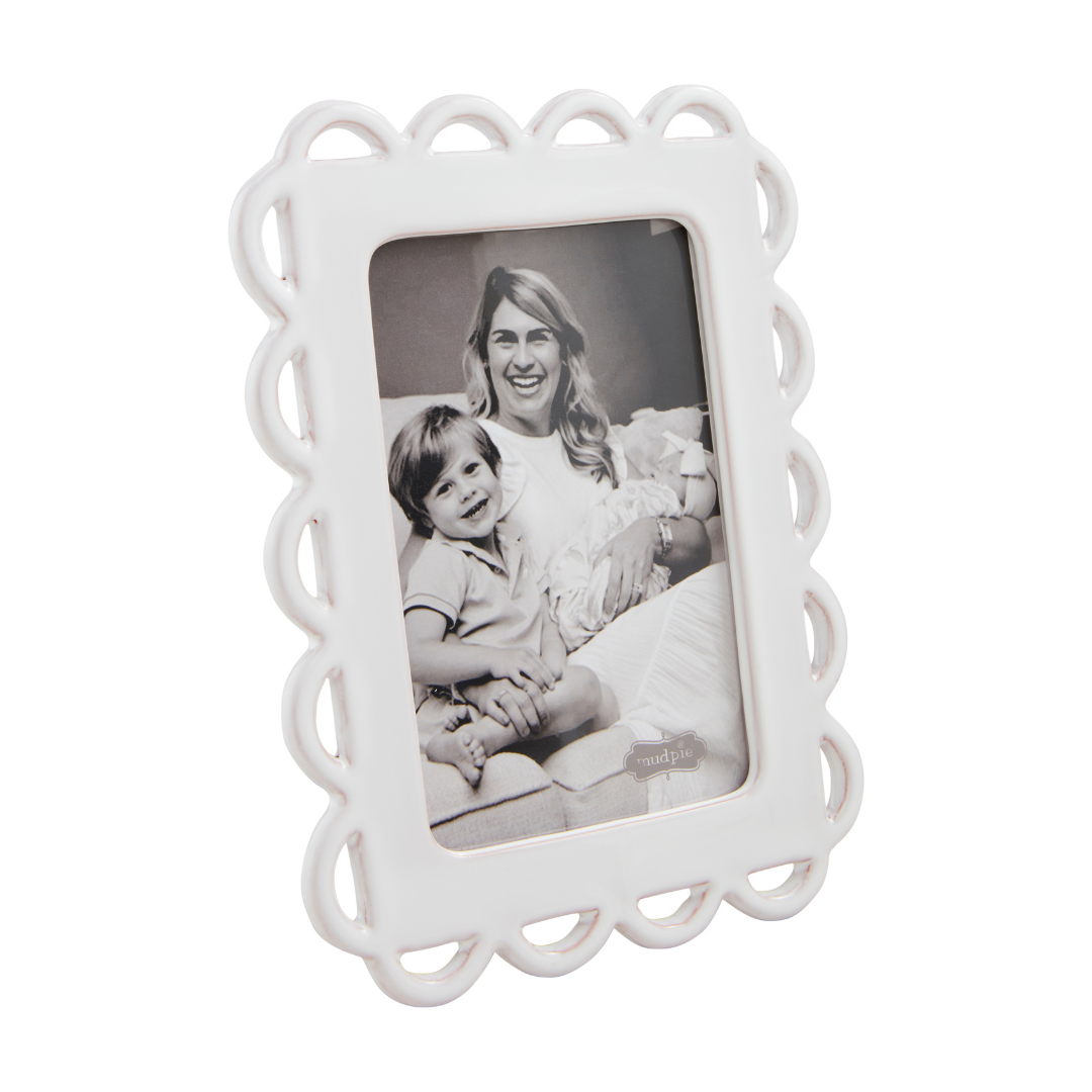Scallop Frame