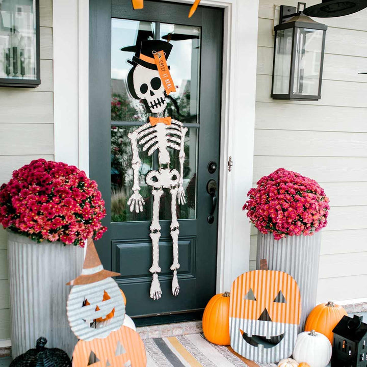 Skeleton Door Hanger Haunted