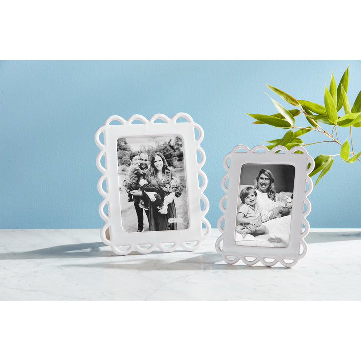 Scallop Frame