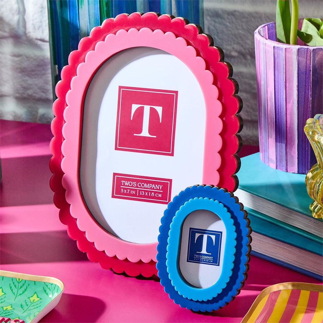 Double Scalloped Photo Frame