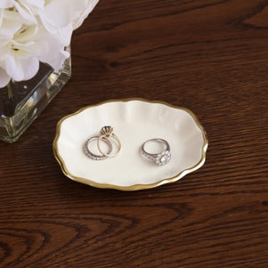 Encanto Cream Ring Holder