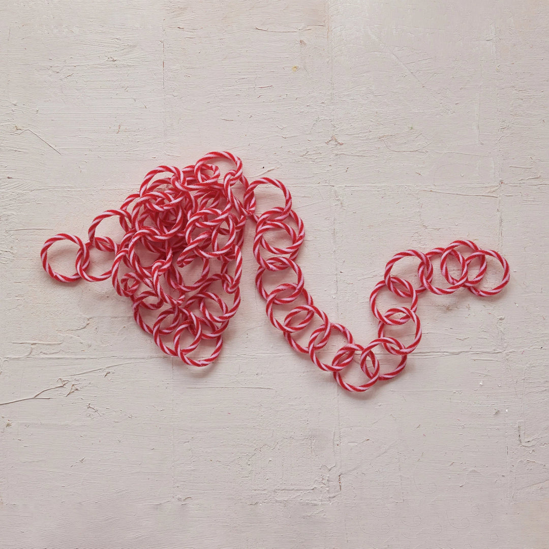 Red & White Candy Striped Link Garland